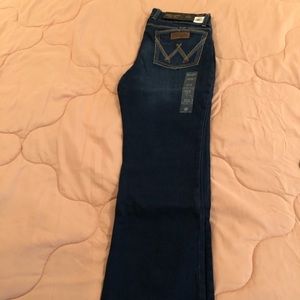 Womens Wrangler Retro Mae - Ruby